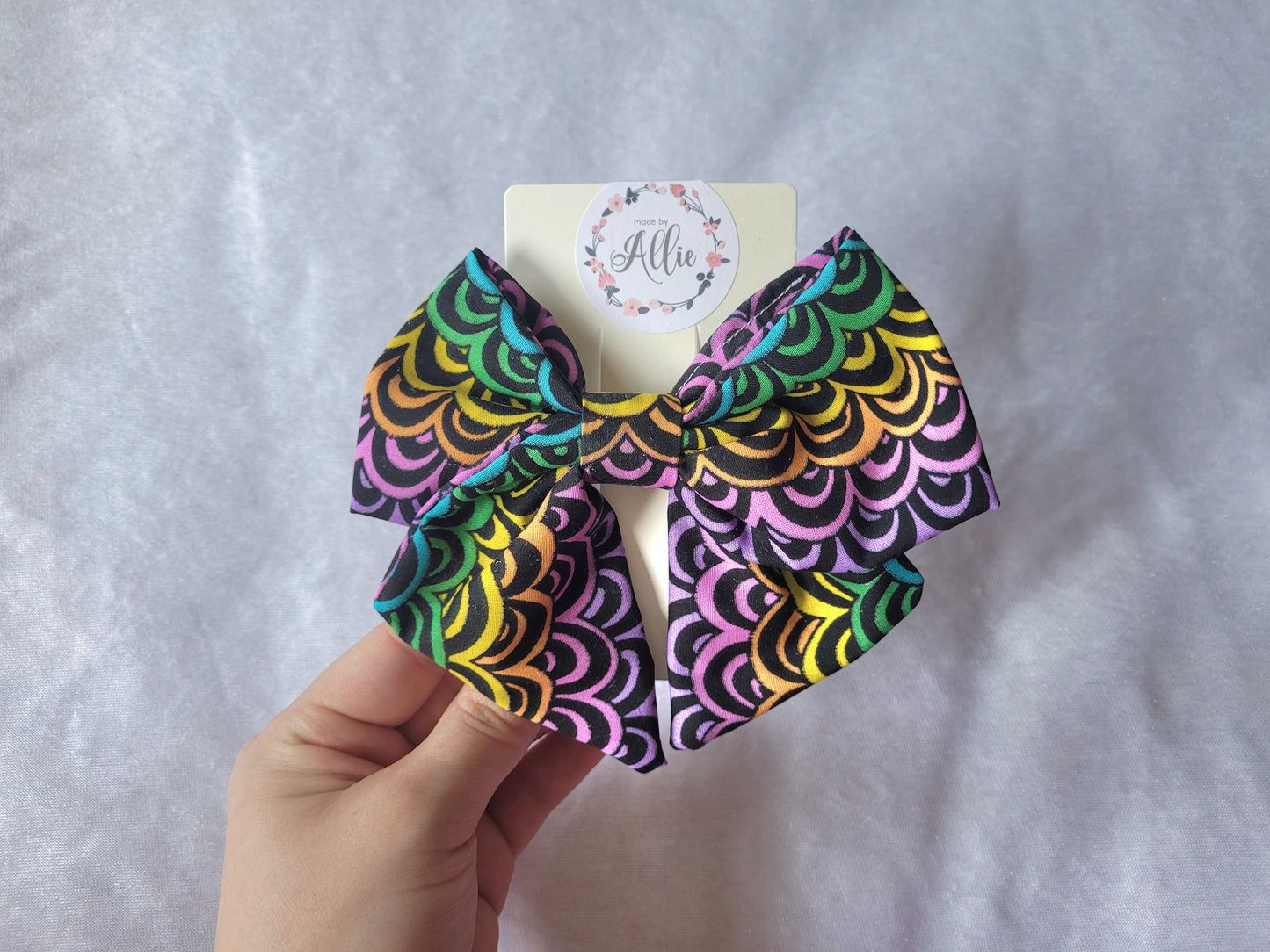 Wave Hair Bow