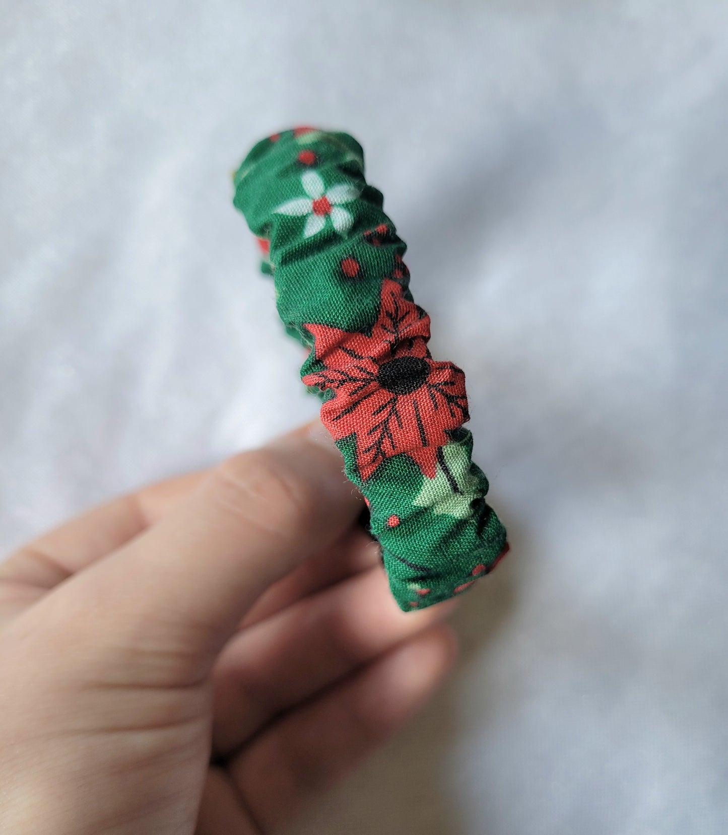 Christmas Floral Breastfeeding Clip